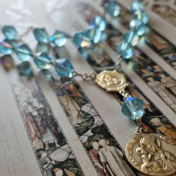 Rosary - Mini Rosary 3 Decads With Blue Glass Crystal Beads - Picture 5 of 8
